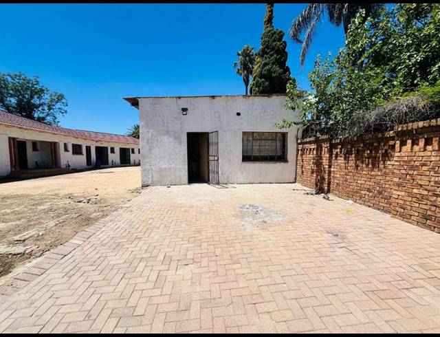 0 BEDROOM PROPERTY TO RENT IN KEMPTON PARK EXT 02